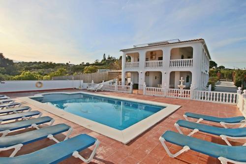 Ayma Villa Shabilla — 4-Star Luxury Hotel in Alhaurin De La Torre, Spain