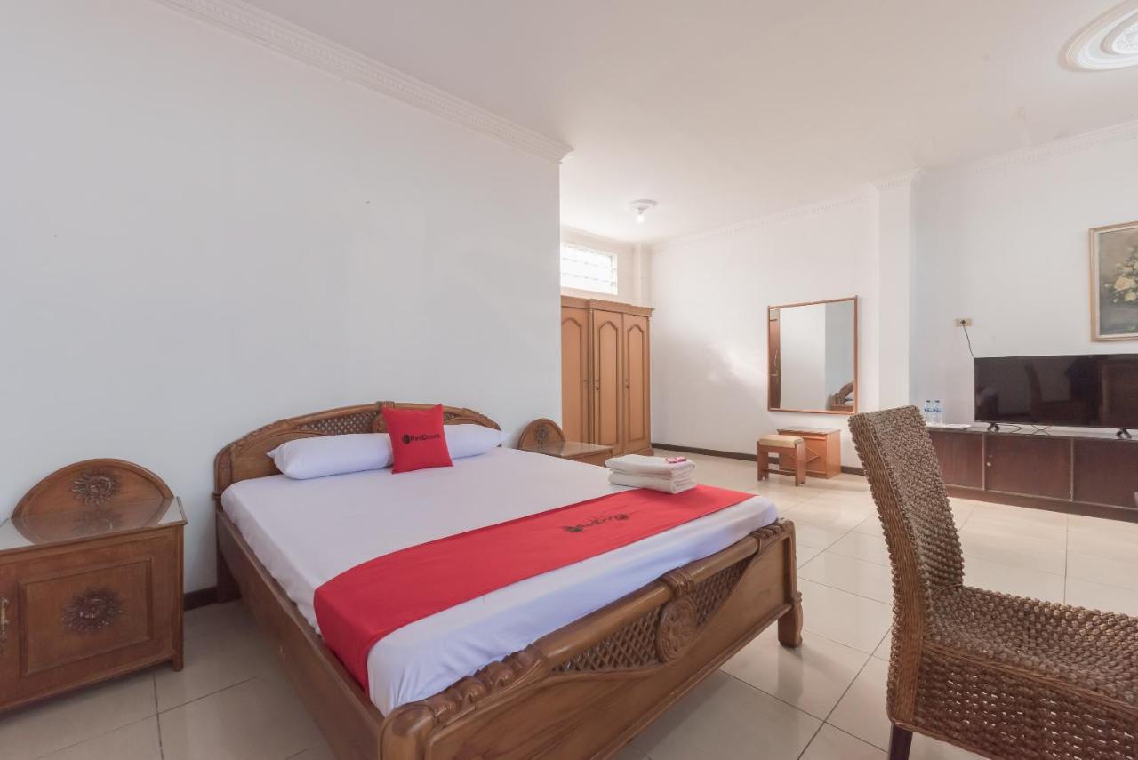 RedDoorz Syariah near Taman Kota Kuningan in Kuningan, Indonesia