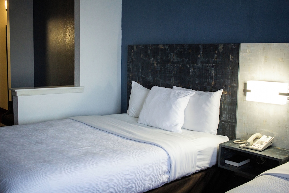 FairBridge Inn & Suites Cleburne - photo 7