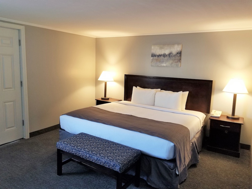 Mt Madison Inn & Suites - photo 12