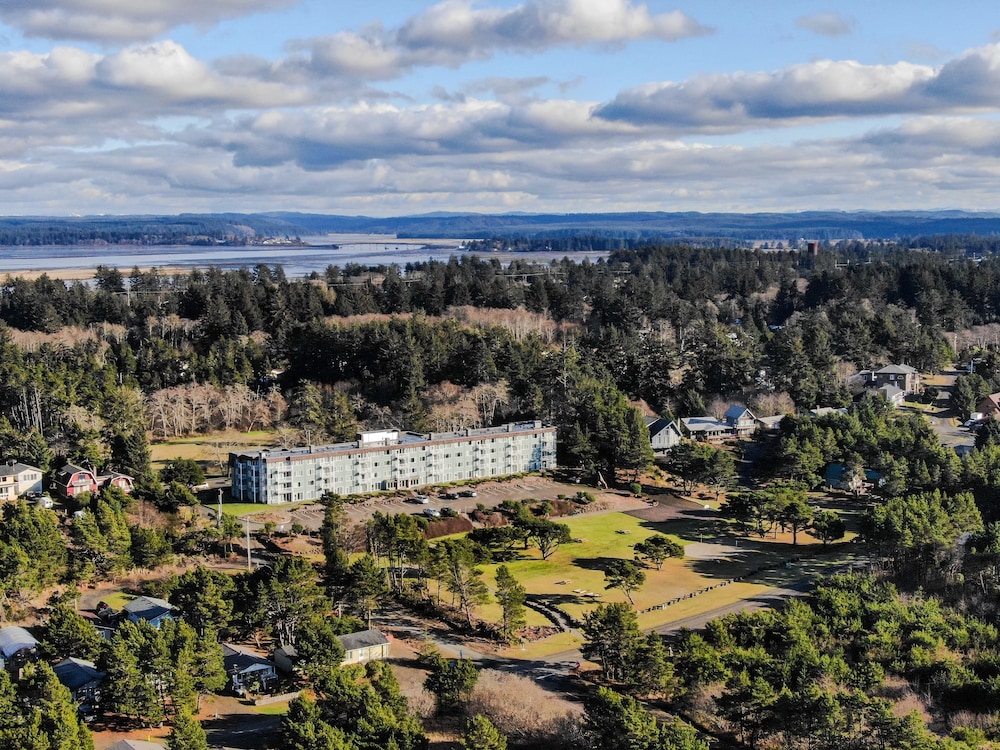 Chateau Westport Resort - photo 40