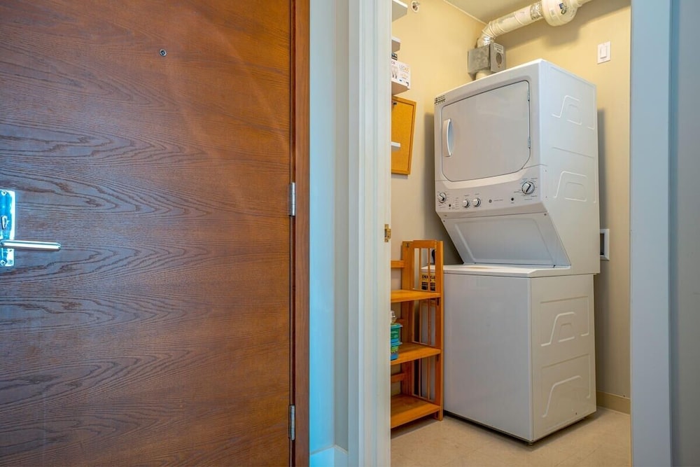 Allure Waikiki #803 condo — 4-Star Luxury Hotel in Honolulu, United States