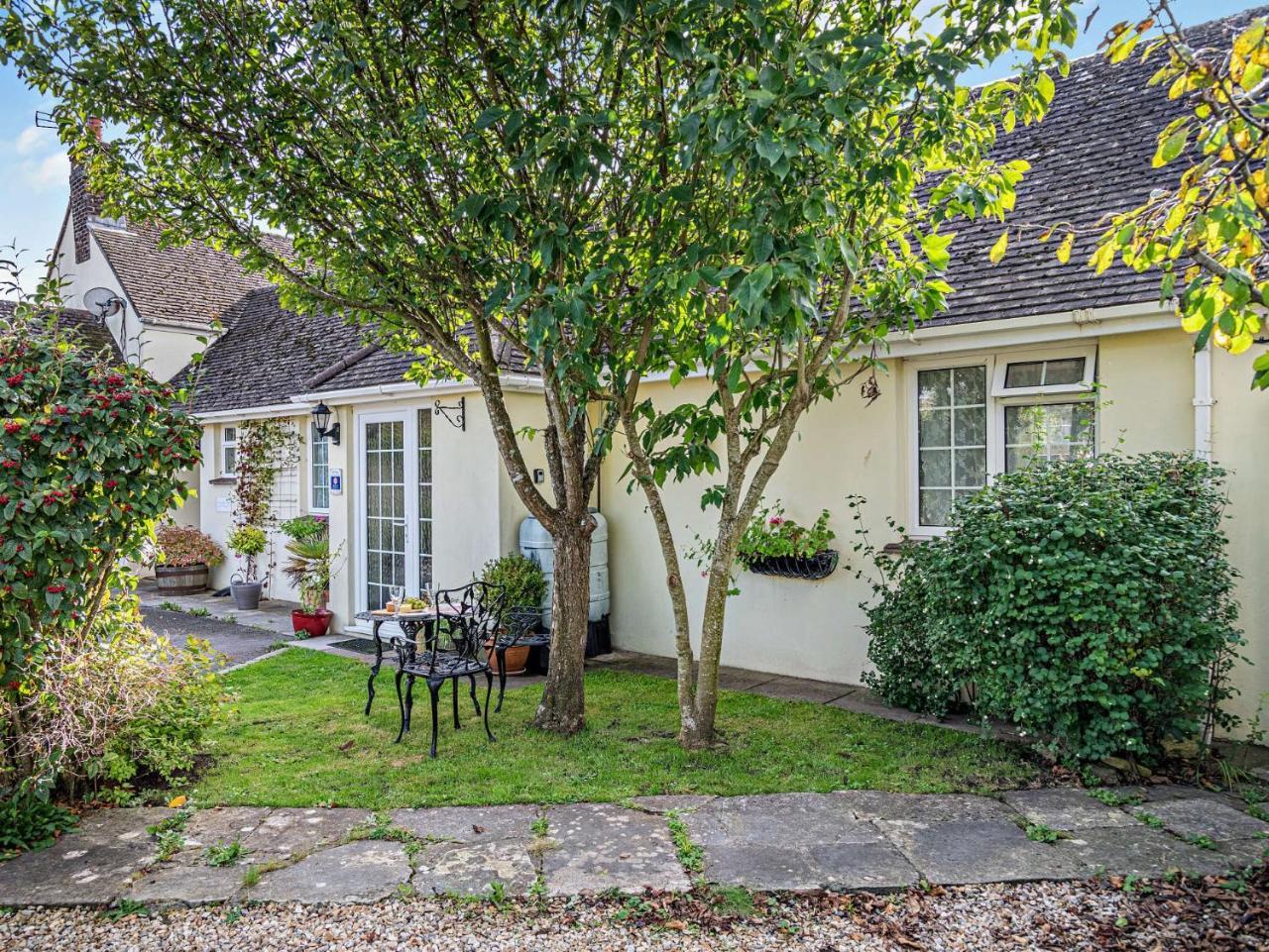 1 Bed in Winfrith Newburgh 75157 in Dorchester, United Kingdom