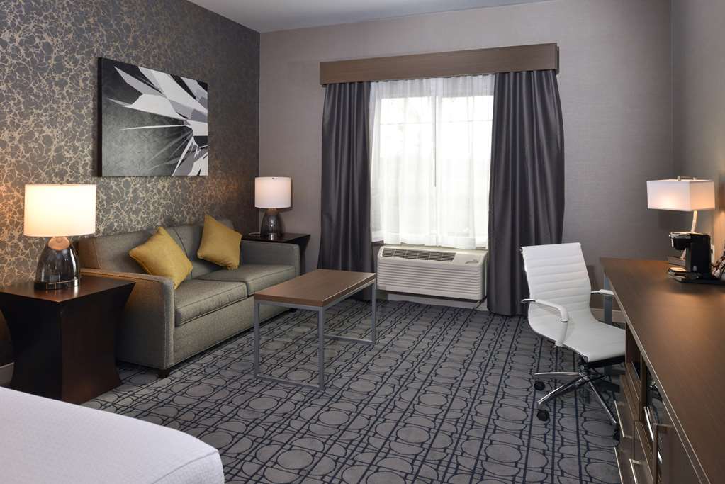 Best Western Plus Coalinga Inn - photo 21