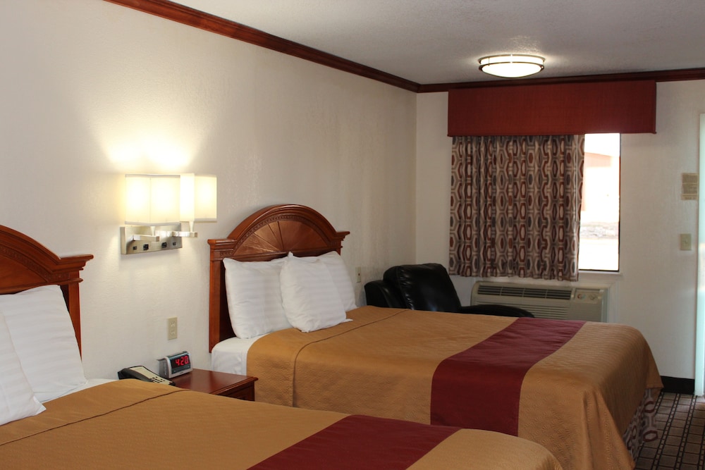 Sanger Inn - photo 9