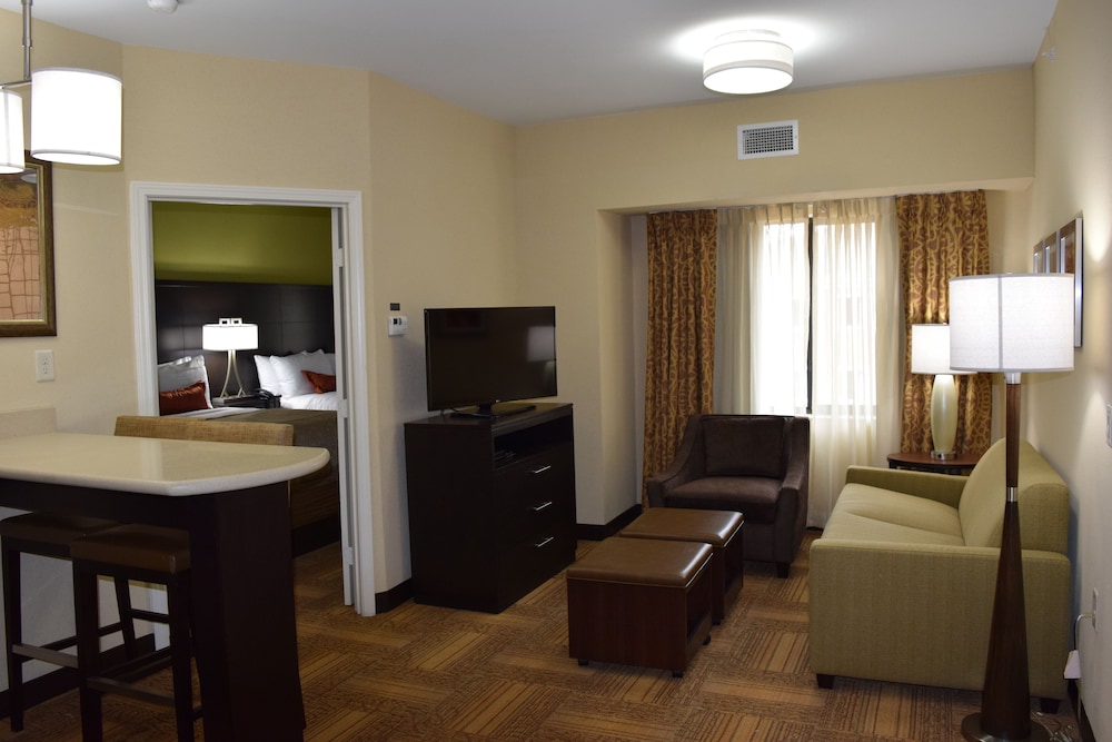 Staybridge Suites Tomball - photo 7