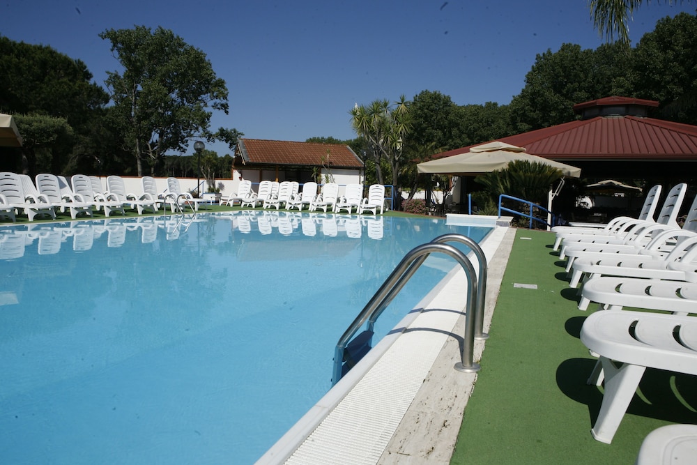 Hotel B B Marina in Capaccio, Italy