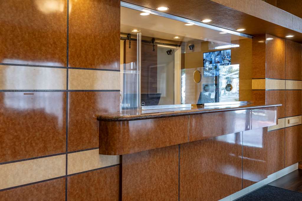 Best Western Plus South Bay Hotel - photo 3