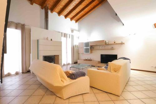 Trescore Balneario Bus 500m 8posti Wi Fi Checkin24h — 4-Star Luxury Hotel in Trescore Balneario, Italy