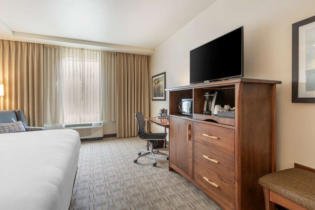 Best Western Premier Boulder Falls Inn - photo 29