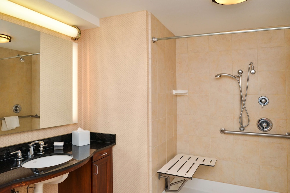 Homewood Suites by Hilton Fresno - photo 29