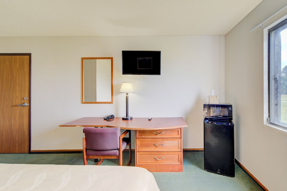 Capital O Amerihost Inn and Suites Kingdom City Hwy 54 MO - photo 20
