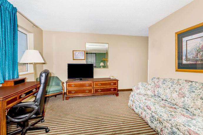 Super 8 by Wyndham Lexington - photo 10
