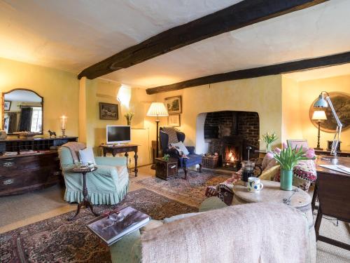 The Old Priory Cottage — 4-Star Luxury Hotel in Minehead, United Kingdom