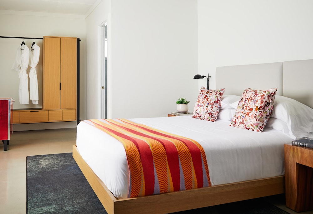 Bluebird Spa City Motor Lodge - photo 26