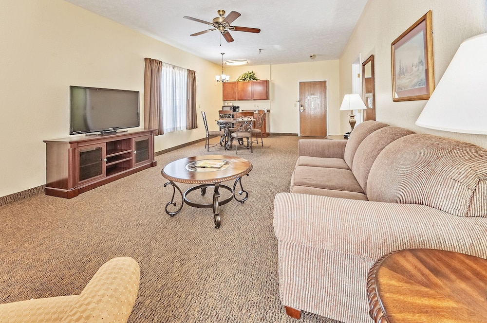 Branson Towers Hotel - photo 17
