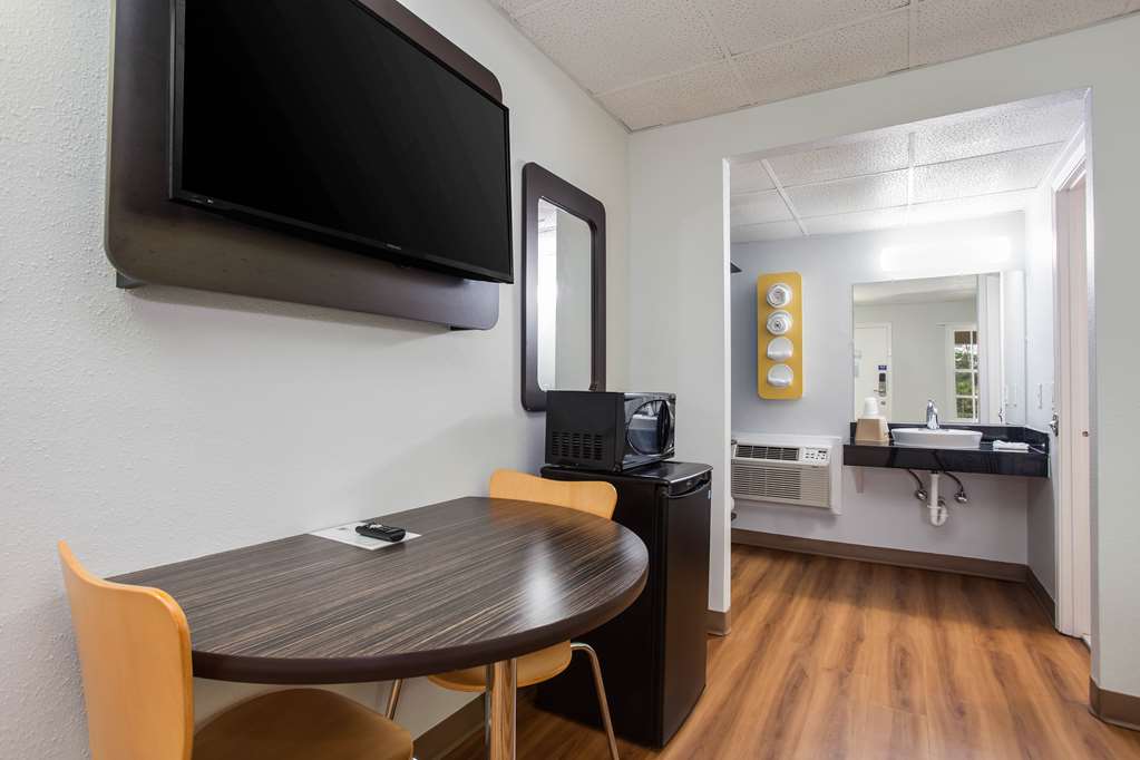Motel 6 Walterboro SC - photo 17