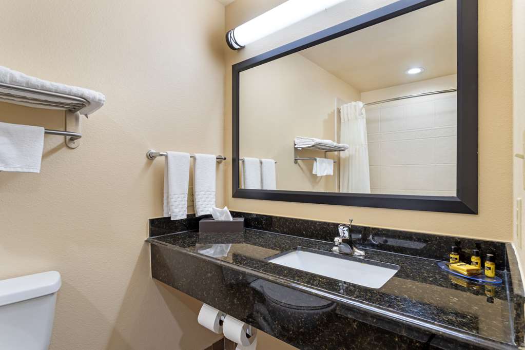 Best Western Plus Goliad Inn & Suites - photo 22