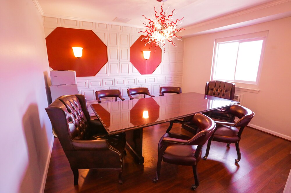 Chateau Suites - photo 23