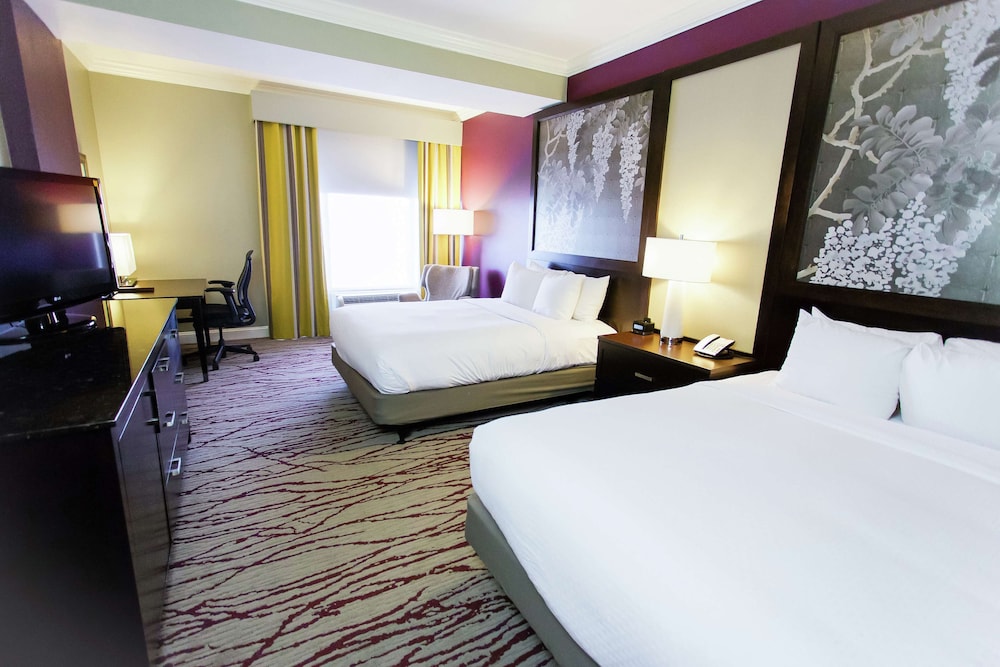 DoubleTree by Hilton Hotel Savannah Historic District - photo 55
