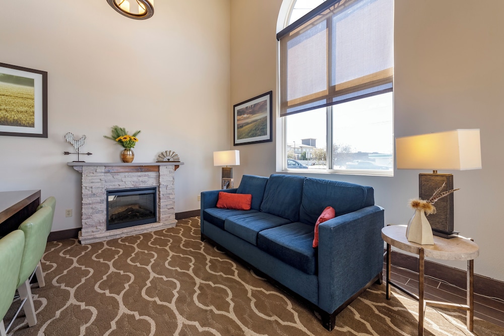 Comfort Inn & Suites Hays I 70 - photo 2