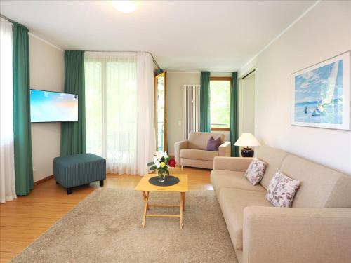 Kaiservillen Heringsdorf Ferienwohnung mit 1 Schlafzimmer und Balkon D133 — 4-Star Luxury Hotel in Heringsdorf, Germany