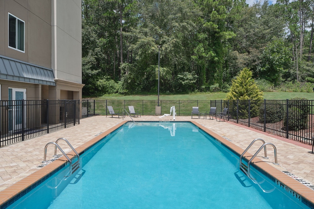 Fairfield Inn and Suites by Marriott Columbia - photo 14
