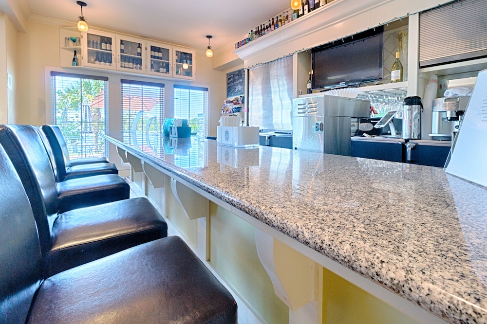 Carillon Beach Resort Inn - photo 35
