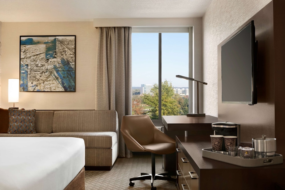 Doubletree by Hilton McLean Tysons - photo 14