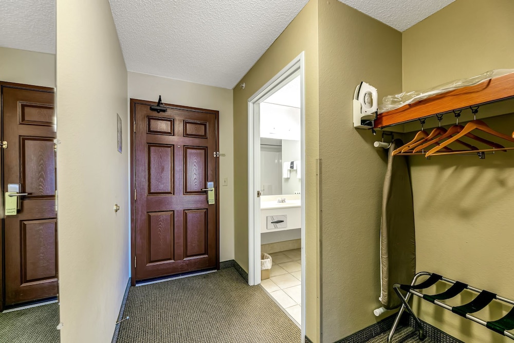 Country Inn Walker - photo 13