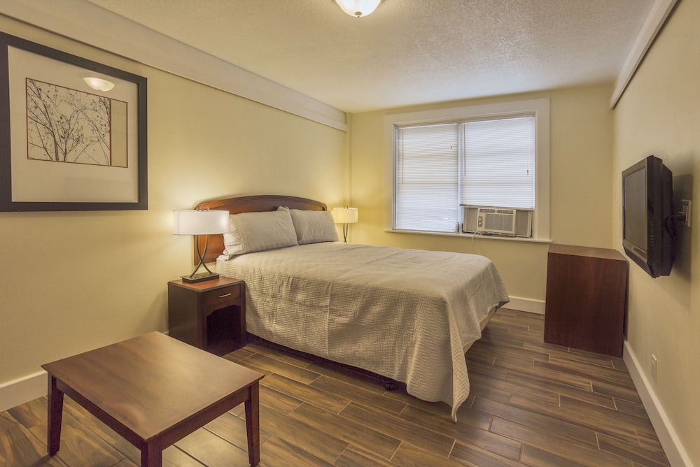 Palm Grove Inn - photo 6