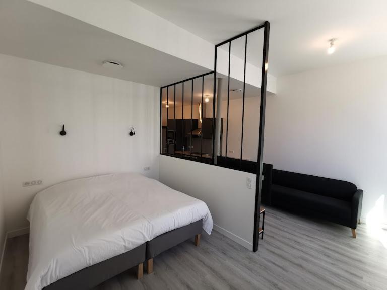 10 Rue Carnot — hotel in Montceau-Les-Mines