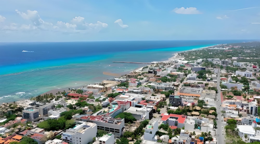 Levitat 32 — 4-Star Luxury Hotel in Playa Del Carmen, Mexico