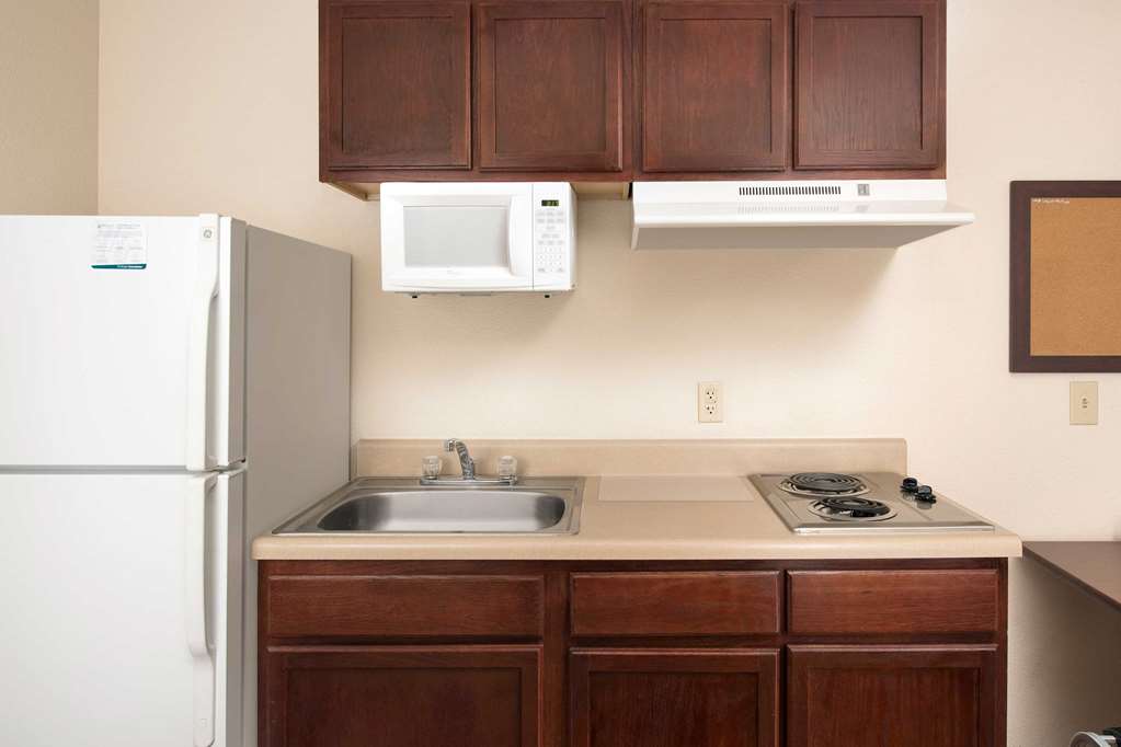 WoodSpring Suites San Antonio Fort Sam - photo 8