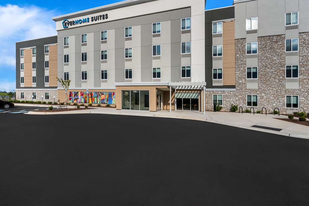 Everhome Suites Fayetteville near Fort Bragg - photo 4