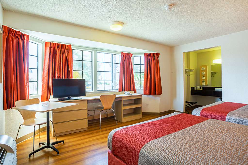 Motel 6 Yuma AZ East - photo 10