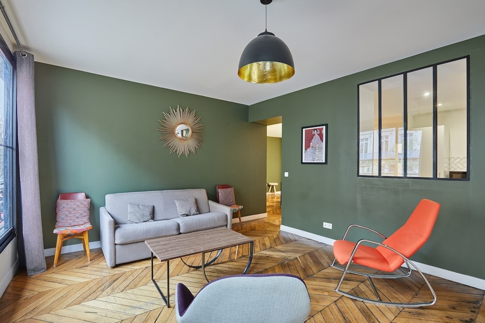 Superb 3 Bedroom Flat in the Center of Paris — 4-Star Luxury Hotel in Paris, France