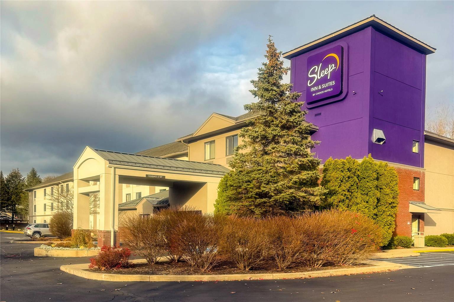 Sleep Inn & Suites Queensbury Lake George - photo 2