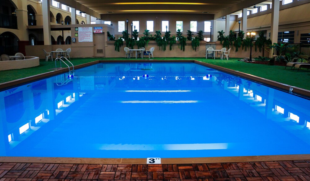 Suite Dreams Hotel - photo 42