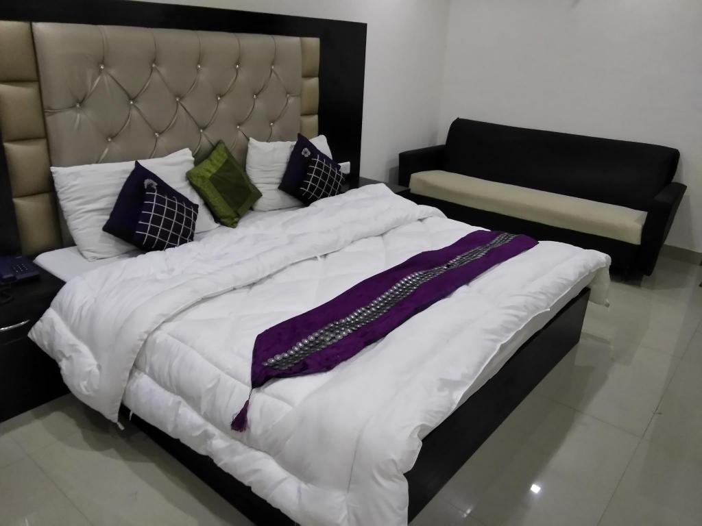 Hotel Vishesh Continental