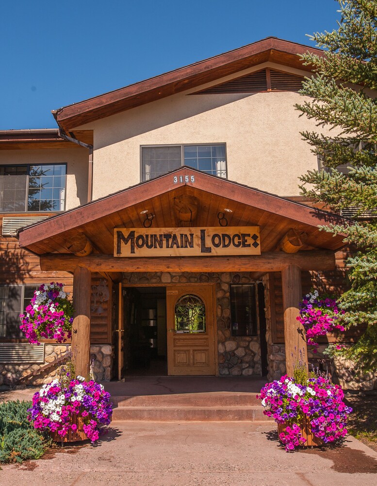 Steamboat Mountain Lodge