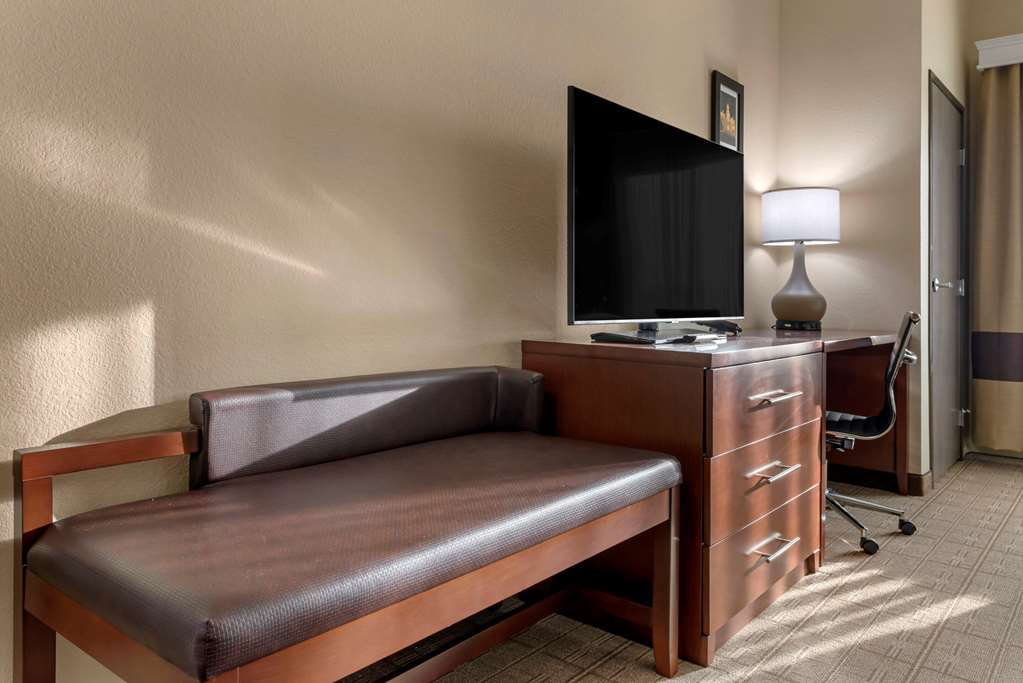 Comfort Inn & Suites North Mankato - photo 23