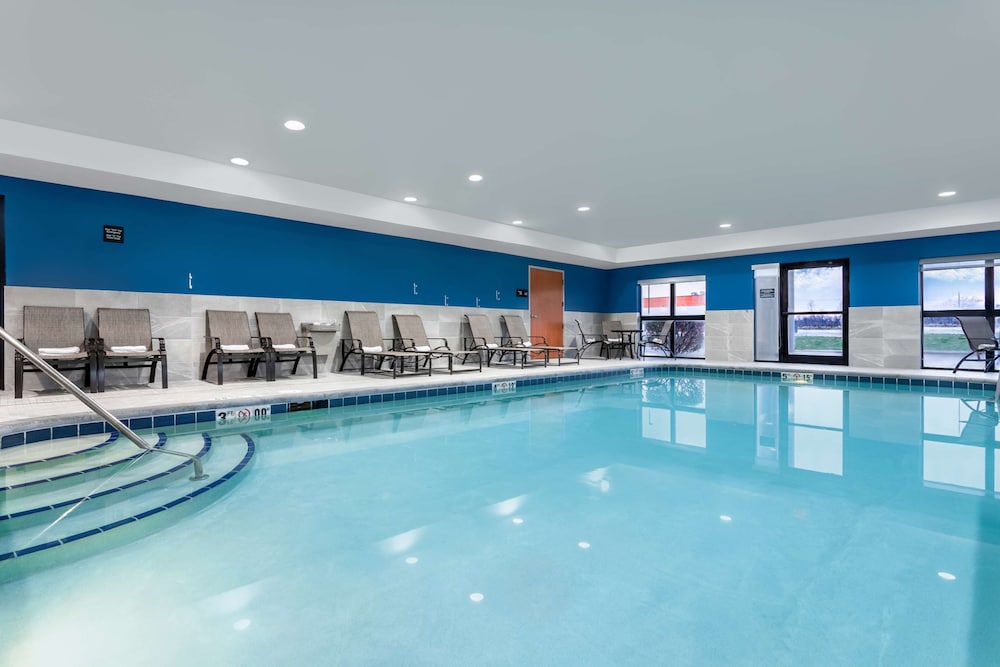 Hampton Inn & Suites Richmond IN - photo 28