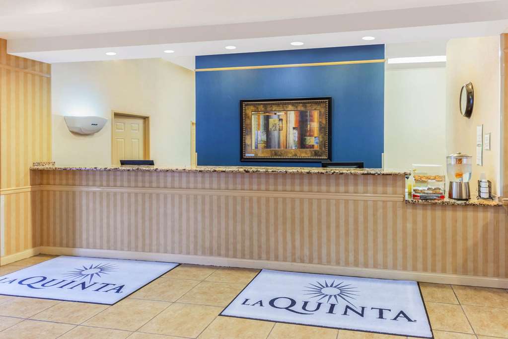La Quinta Inn & Suites by Wyndham Hobbs - photo 6