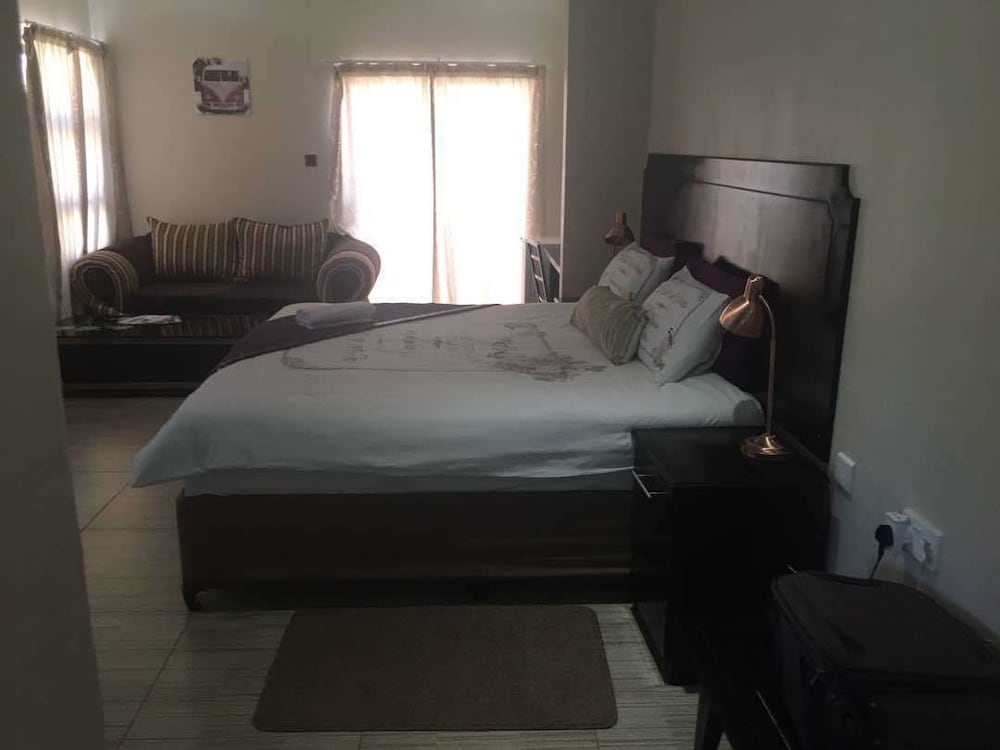 Eagle Suites Guest House — Ghanzi — photo 2