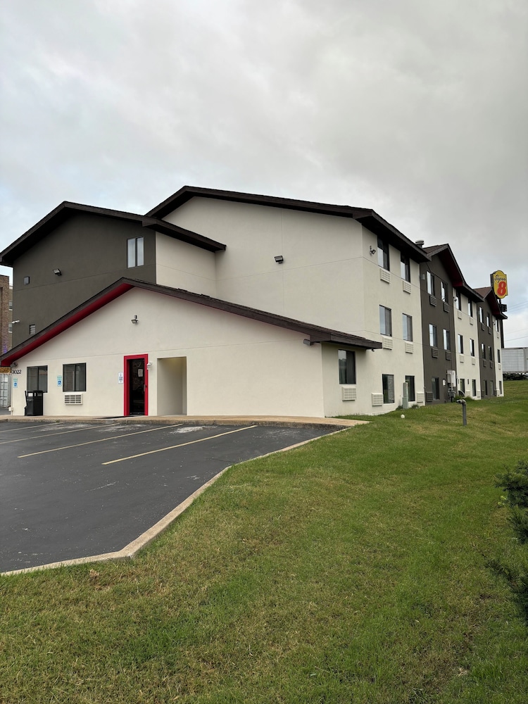 Super 8 Springfield North I 44 - photo 19