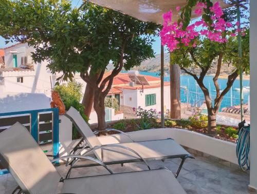John’s House — Poros — photo 5