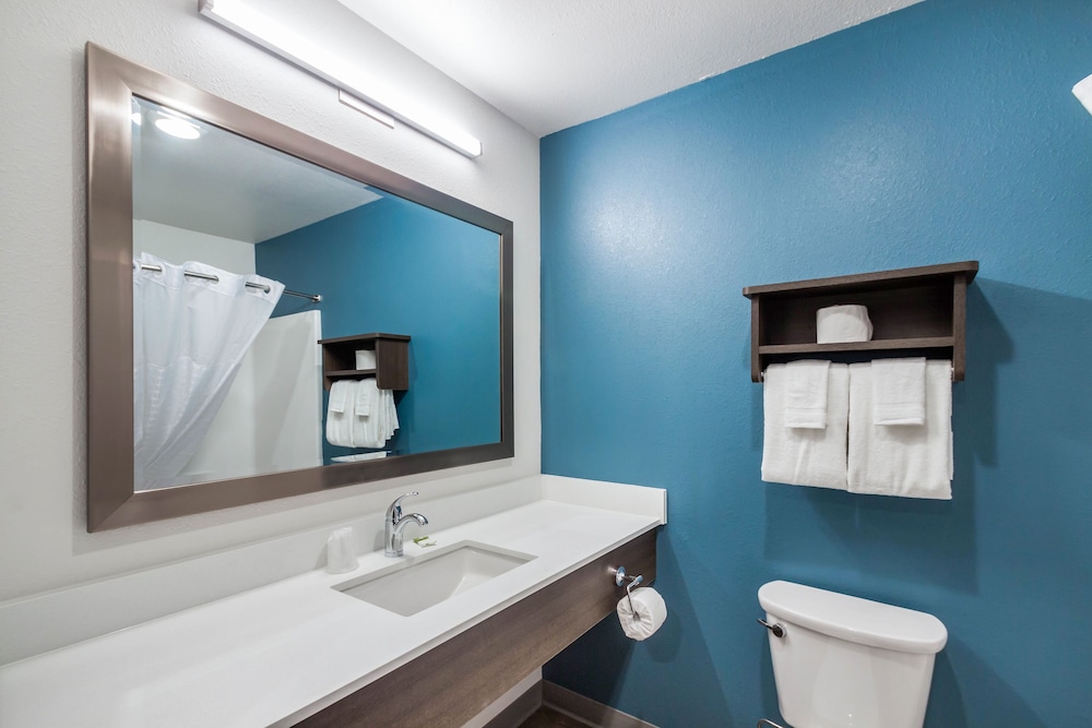 WoodSpring Suites Evansville East - photo 18
