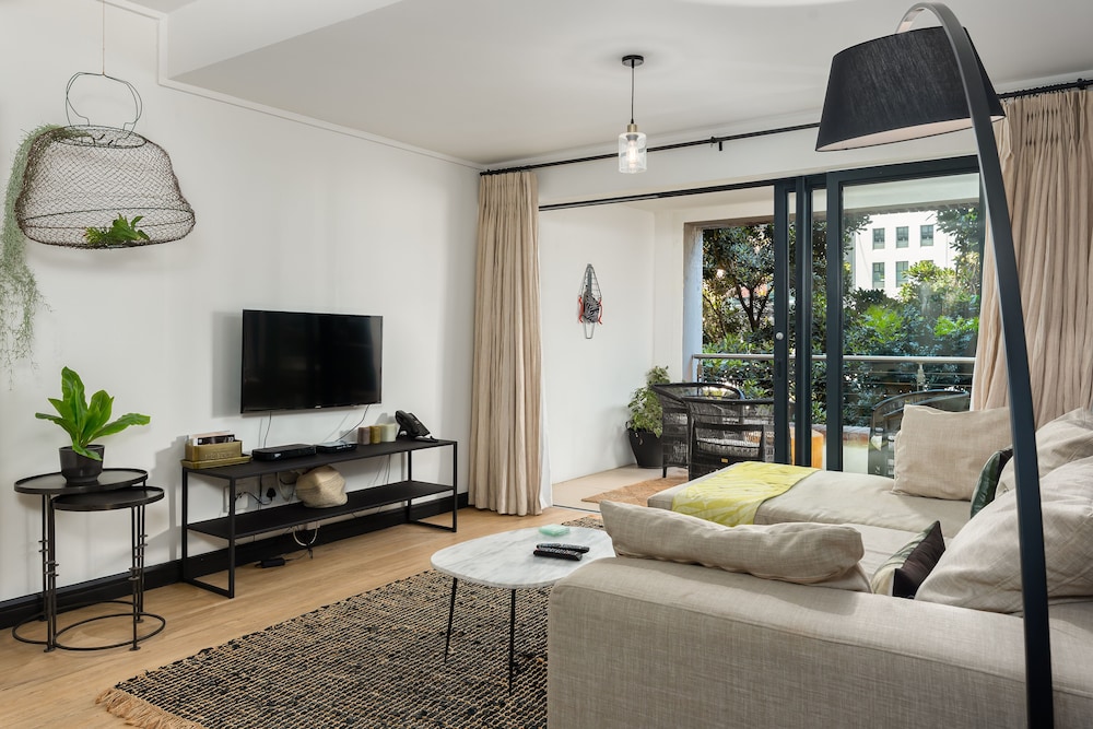 The Rockwell 213 — 4-Star Luxury Hotel in Cape Town, South Africa
