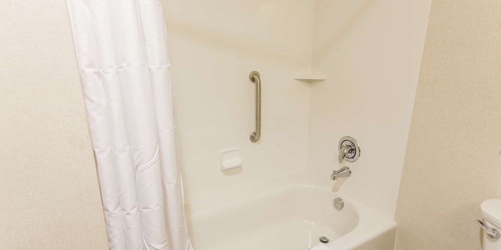 Hampton Inn & Suites Charlotte Ballantyne - photo 33